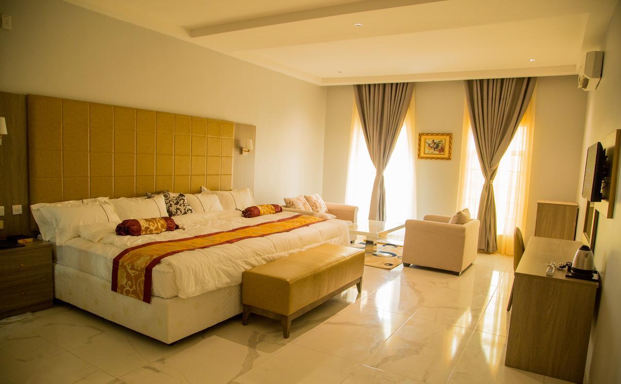 Maxbe Continental Hotel Enugu Exterior foto