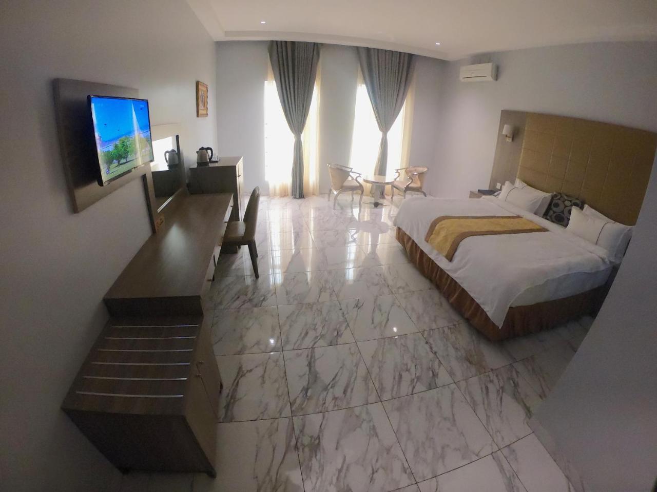 Maxbe Continental Hotel Enugu Exterior foto